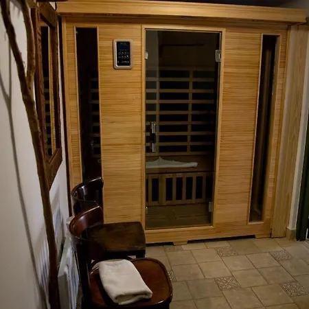 Egercottages - Csillag Apartman *